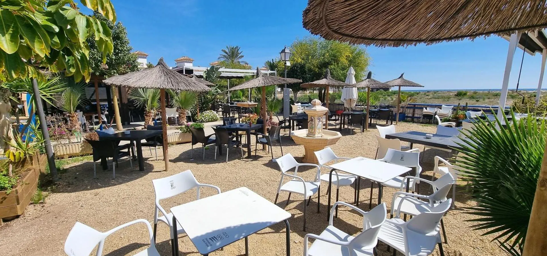 Homes of Spain: Beachfront Apartments with Private Pool at Paraiso Vera Playa 0*,
